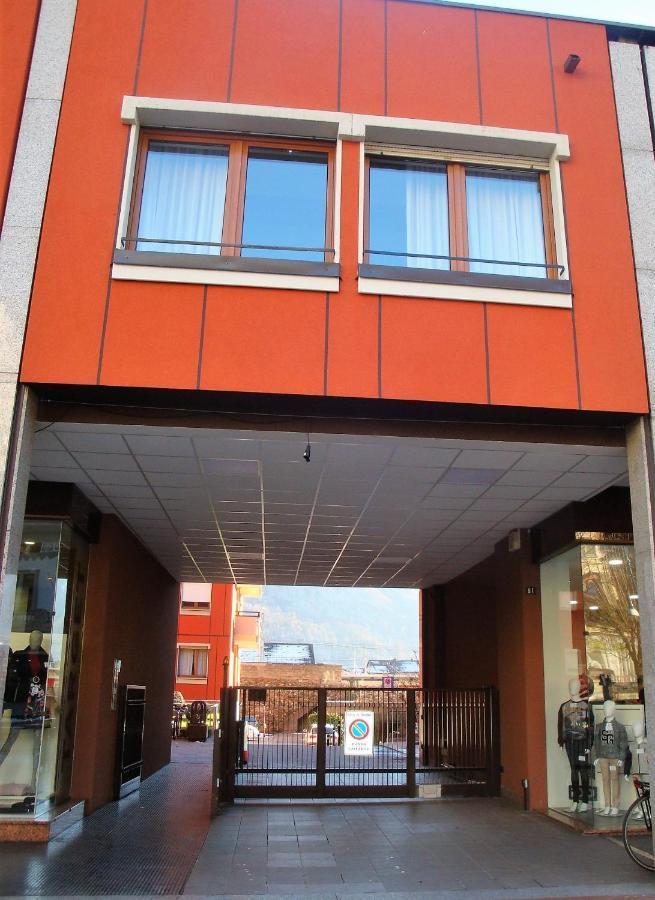 Lucini Ai Portici Appartement Tirano Buitenkant foto