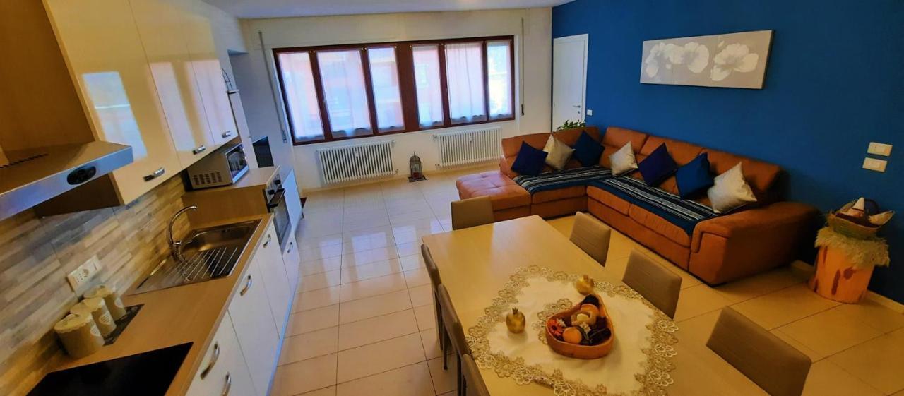 Lucini Ai Portici Appartement Tirano Buitenkant foto