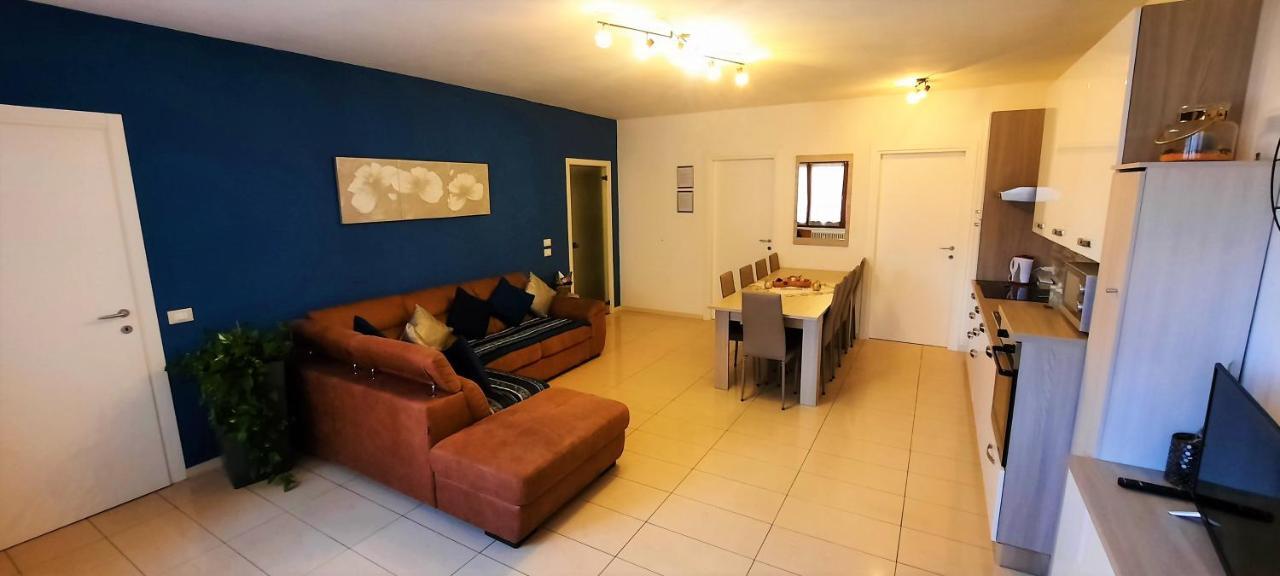 Lucini Ai Portici Appartement Tirano Buitenkant foto